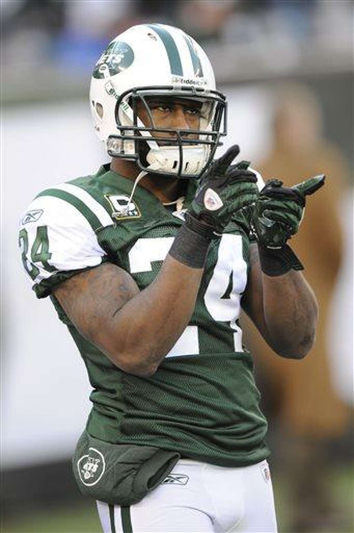 Jets Tell Darrelle Revis They Plan to Release Him - The New York Times