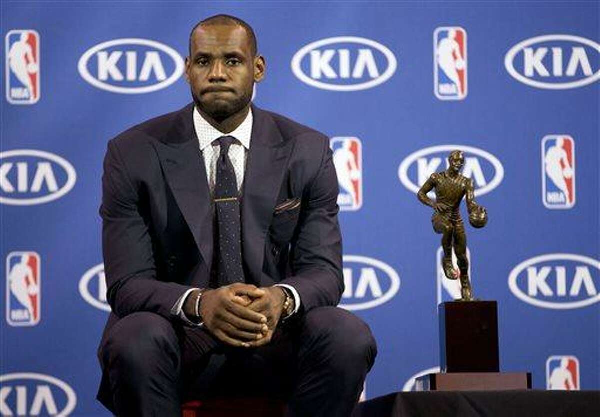 Twitter has jokes for LeBron James' shorts suit at NBA Finals