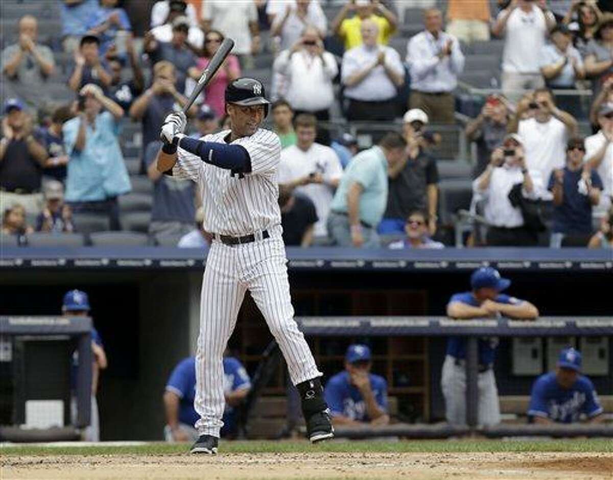 Derek Jeter Signed New York Yankees Batting Practice Jersey With