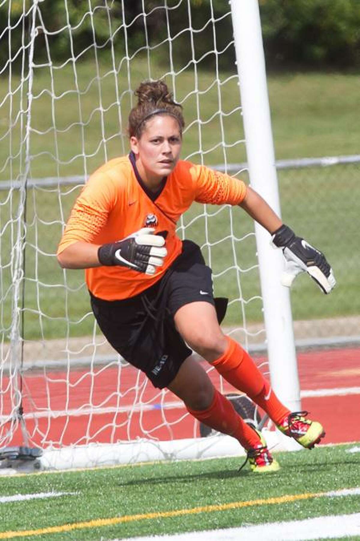 US women's goalie wants Justin Bieber to take shot