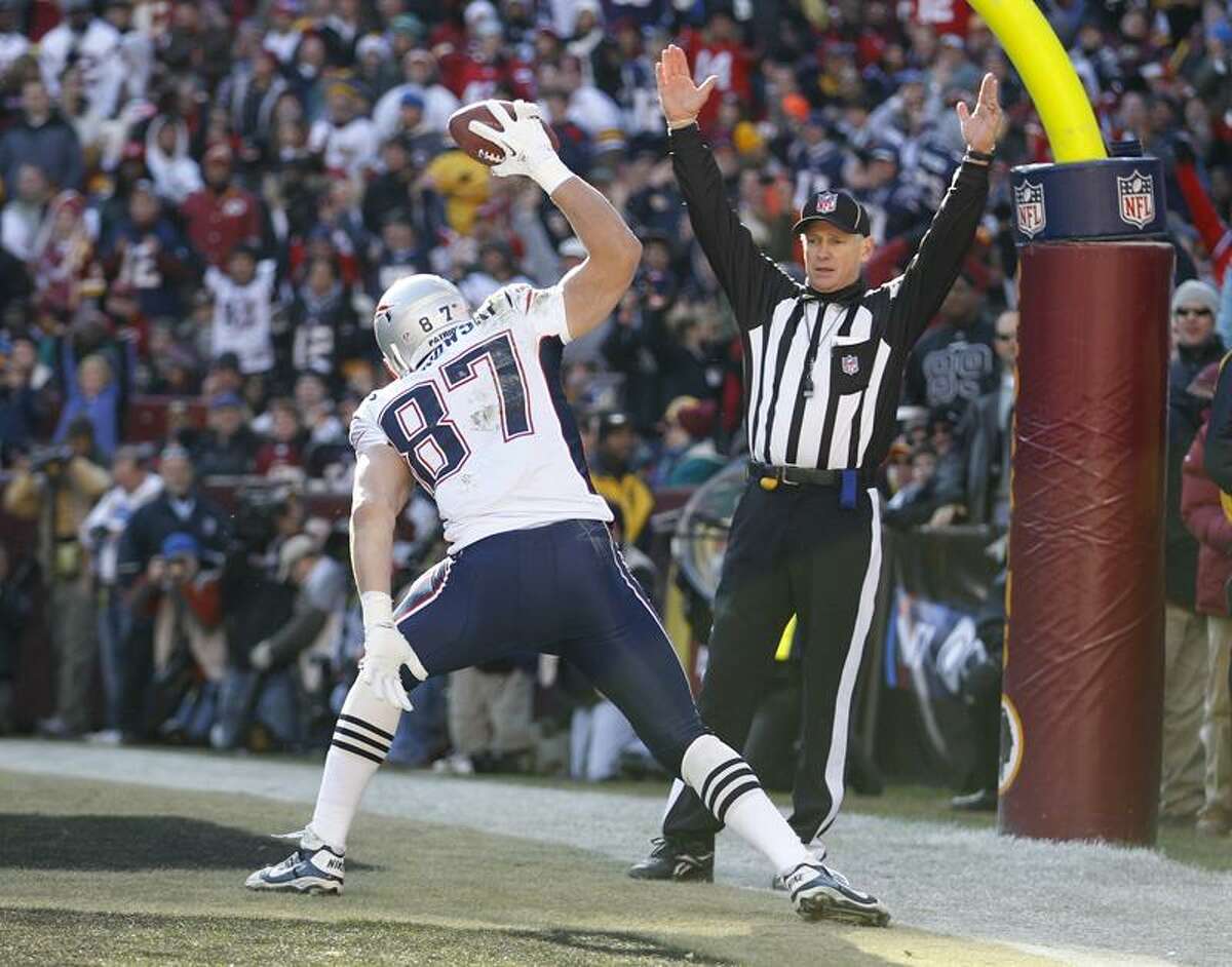 PATRIOTS: Rob Gronkowski sets tight end TD record in win over Redskins