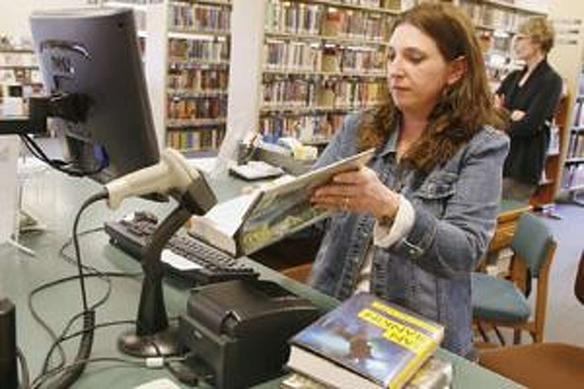 Library changed SherrillKenwood Free Library director Bonnie Unsworth