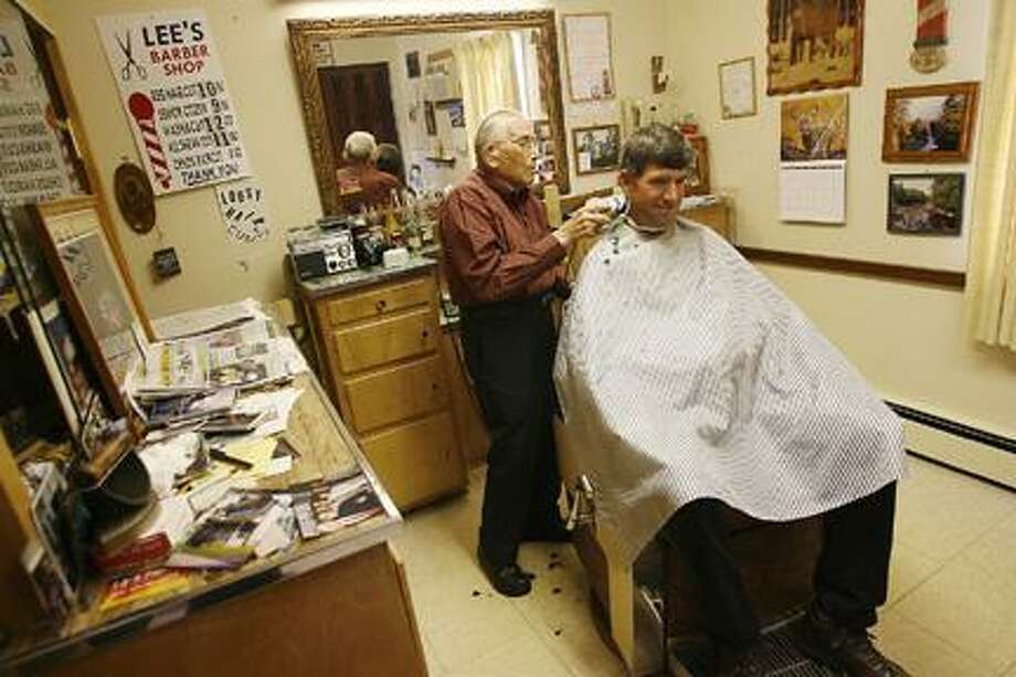 Lee Lagoy Keeps Clipping At Lee S Barber Shop Video New