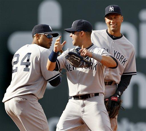 New York Yankees Nick Swisher hits a solo homer in the ninth