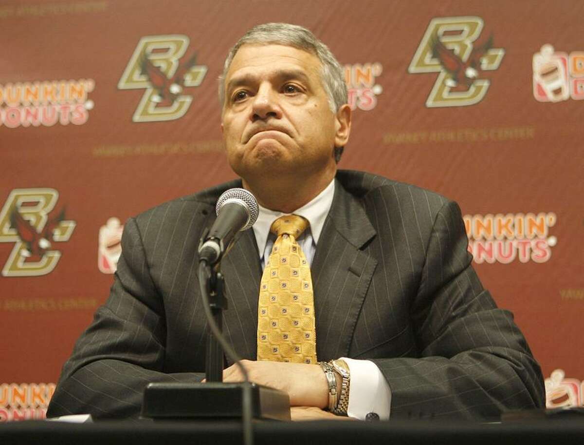 With Boston College athletic director Gene DeFilippo announcing that he is stepping down, Register columnist Chip Malafronte thinks this is as good a time as any to aend the nearly decade-long cold war between regional rivals UConn and Boston College. (Associated Press file photo)