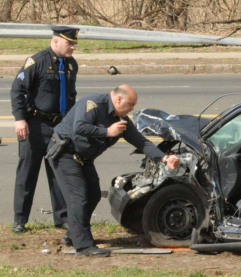 Pair hospitalized in Boulevard crash in New Haven (video) - New Haven