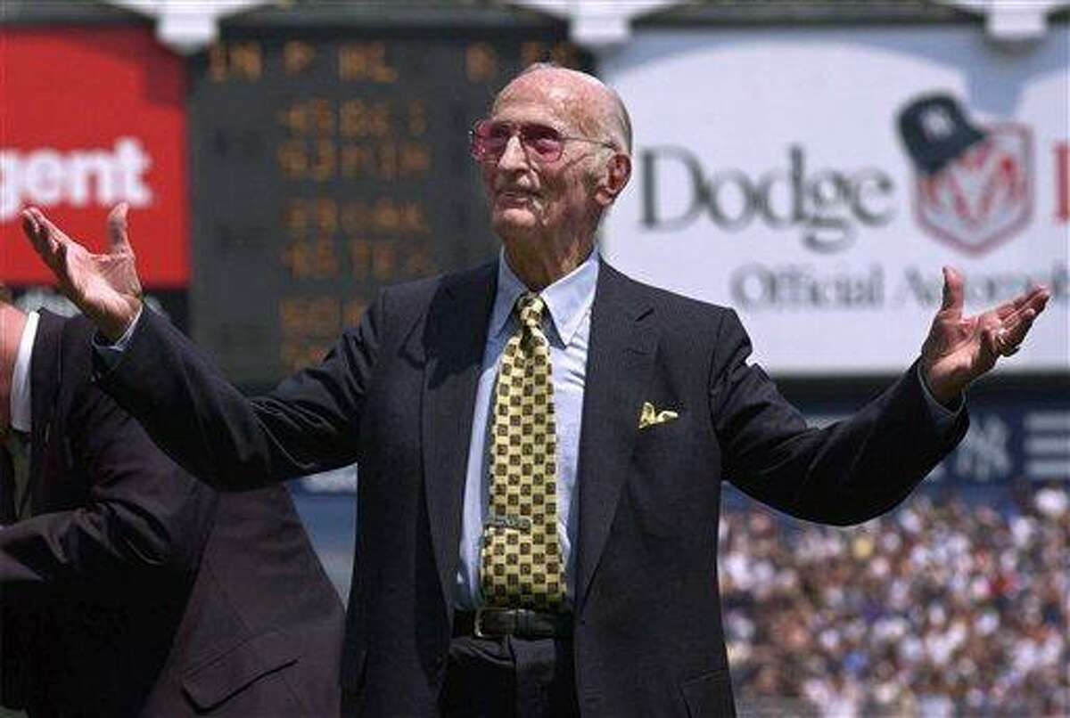 Derek Jeter gets Bob Sheppard intro for first Yankees Old-Timers' Day