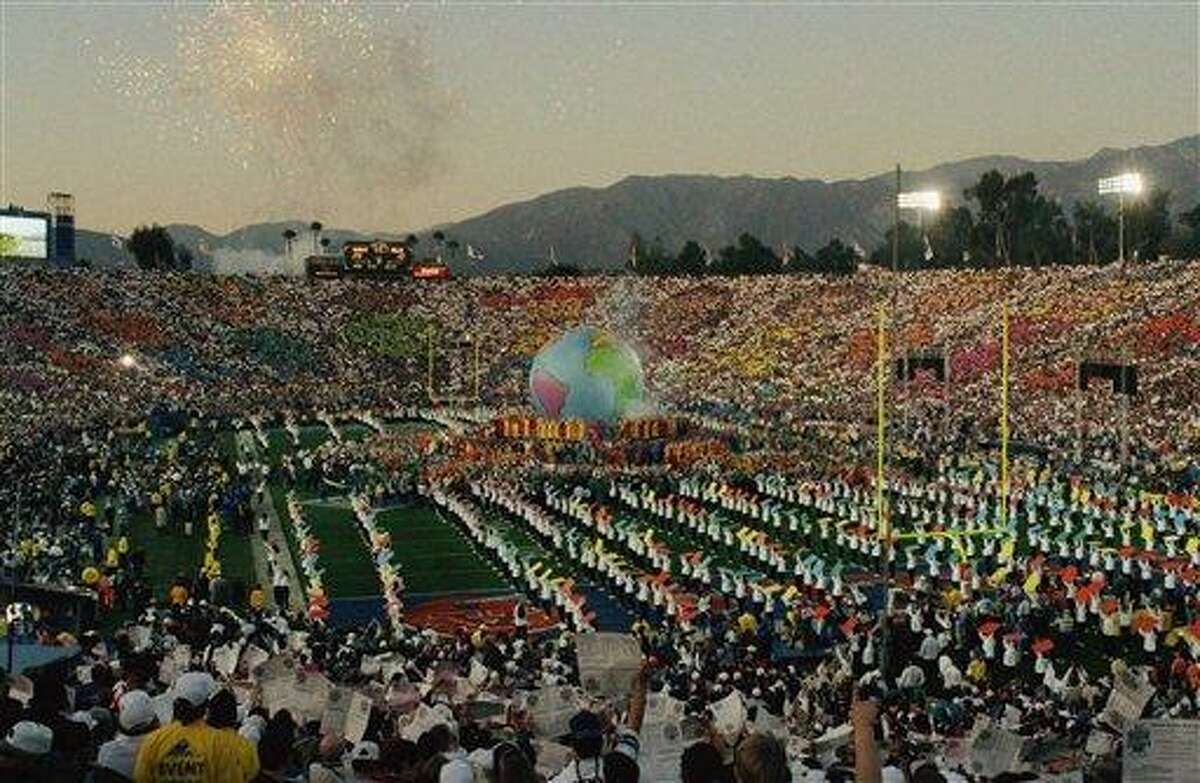 Halftime activities at the Super Bowl, Sunday, Jan. 31, 1993 in Pasadena. Pop star Michael Jackson dedicated his halftime show to launching his "Heal the World" Foundation. (AP Photo/Douglas C. Pizac)