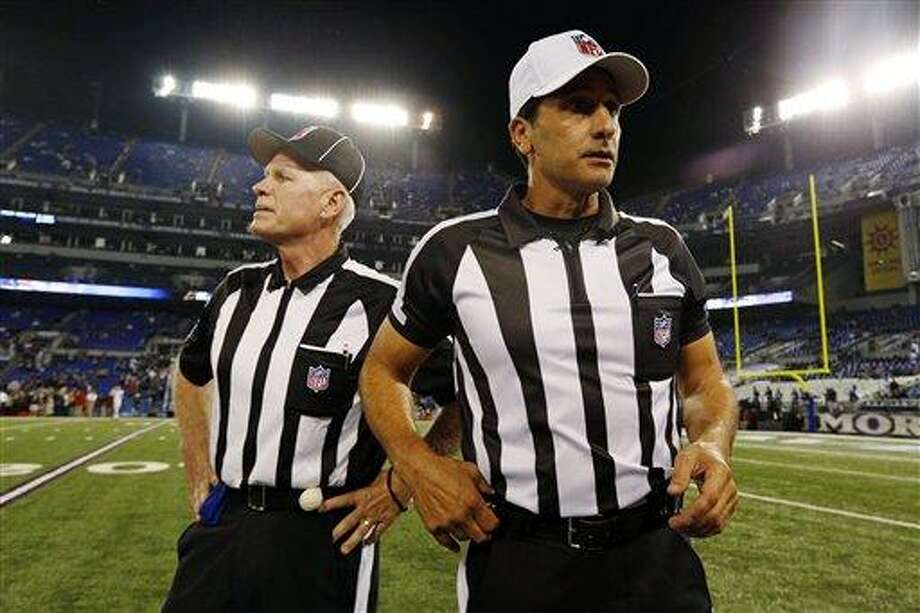 It S Good To Be Back Cheers As Nfl Refs Return The Middletown