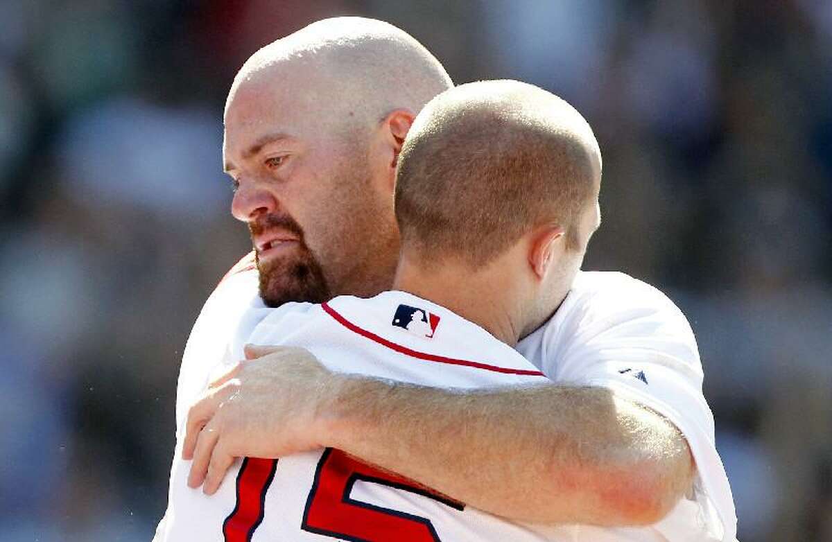 Red Sox trade Kevin Youkilis to Chicago White Sox for Brent Lillibridge and  right-handed pitcher Zach Stewart