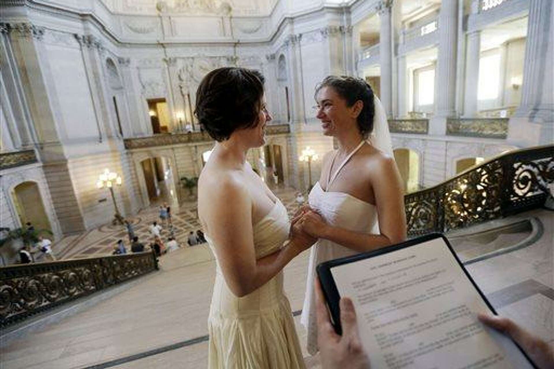 Group opposed to same-sex marriage tries to stop California weddings