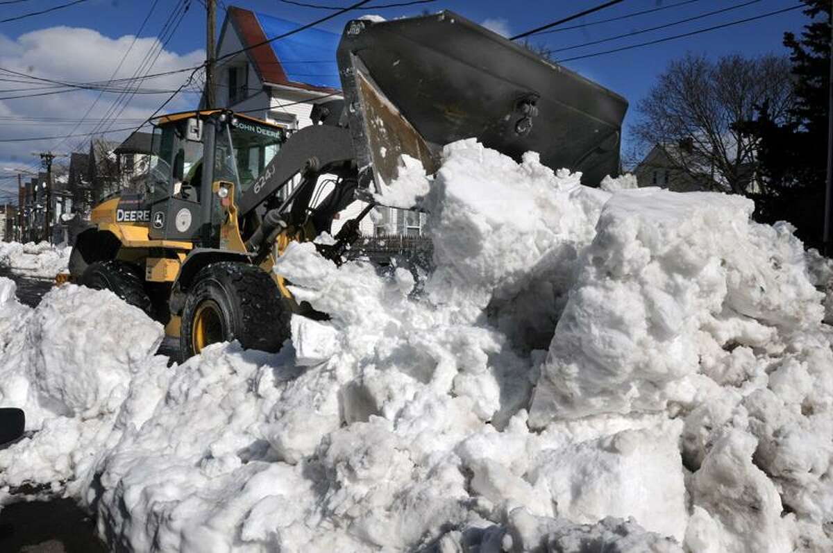 The Blizzard of 2013, Nemo, New Haven. Clearing snow on Shelter St. in New Haven. Mara Lavitt/New Haven Register2/12/13