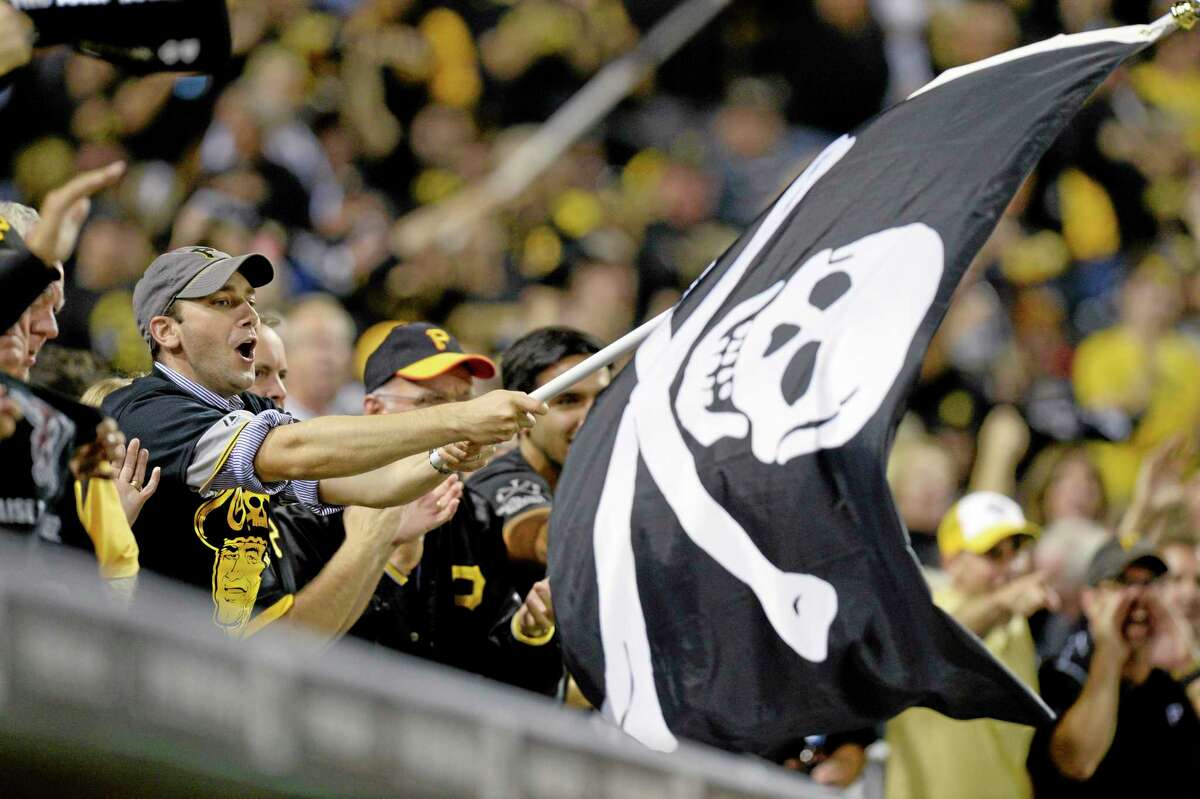 Pittsburgh Pirates Jolly Roger Flag