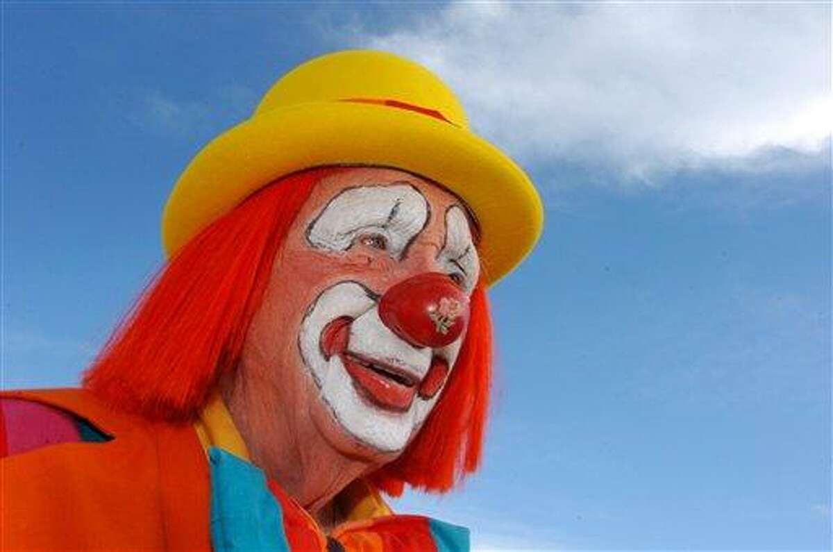 Clownin' around  News, Sports, Jobs - Farm News