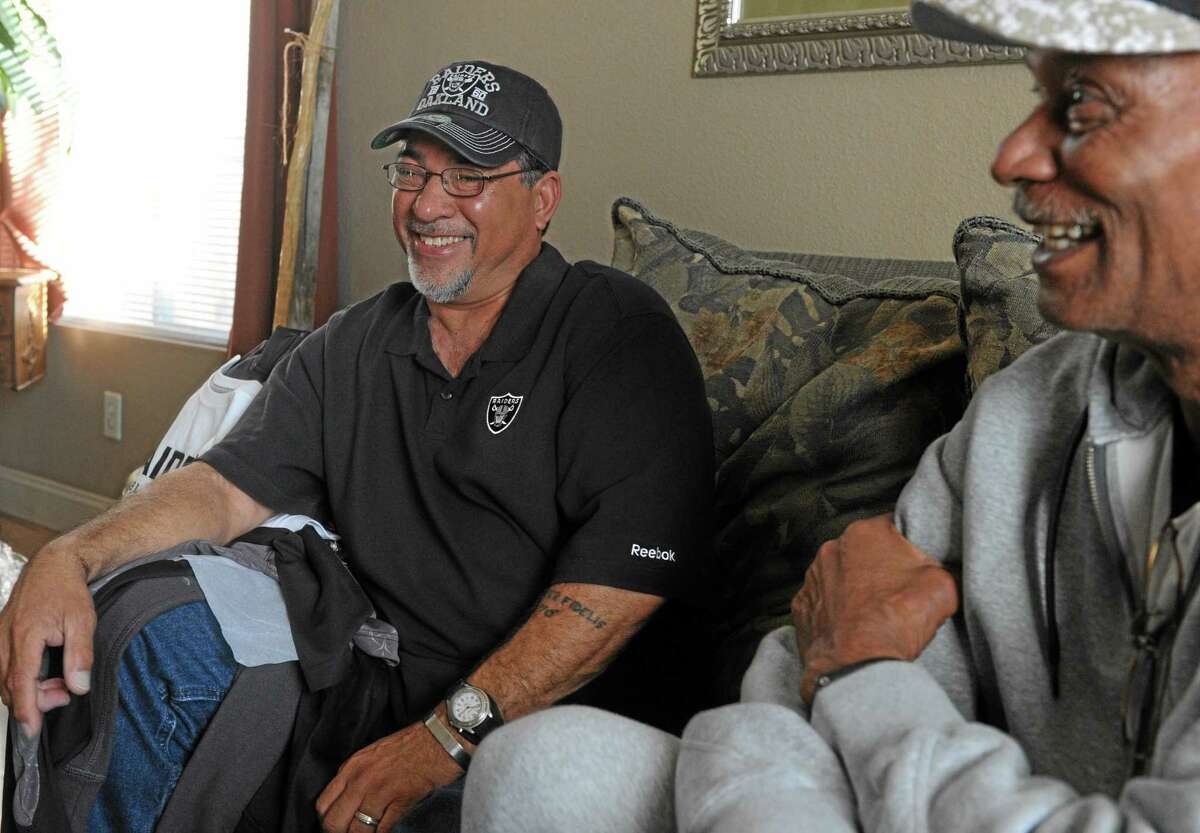 In Oakland, Some Raiders Fans Fear the Meaning of 'Last Home Game