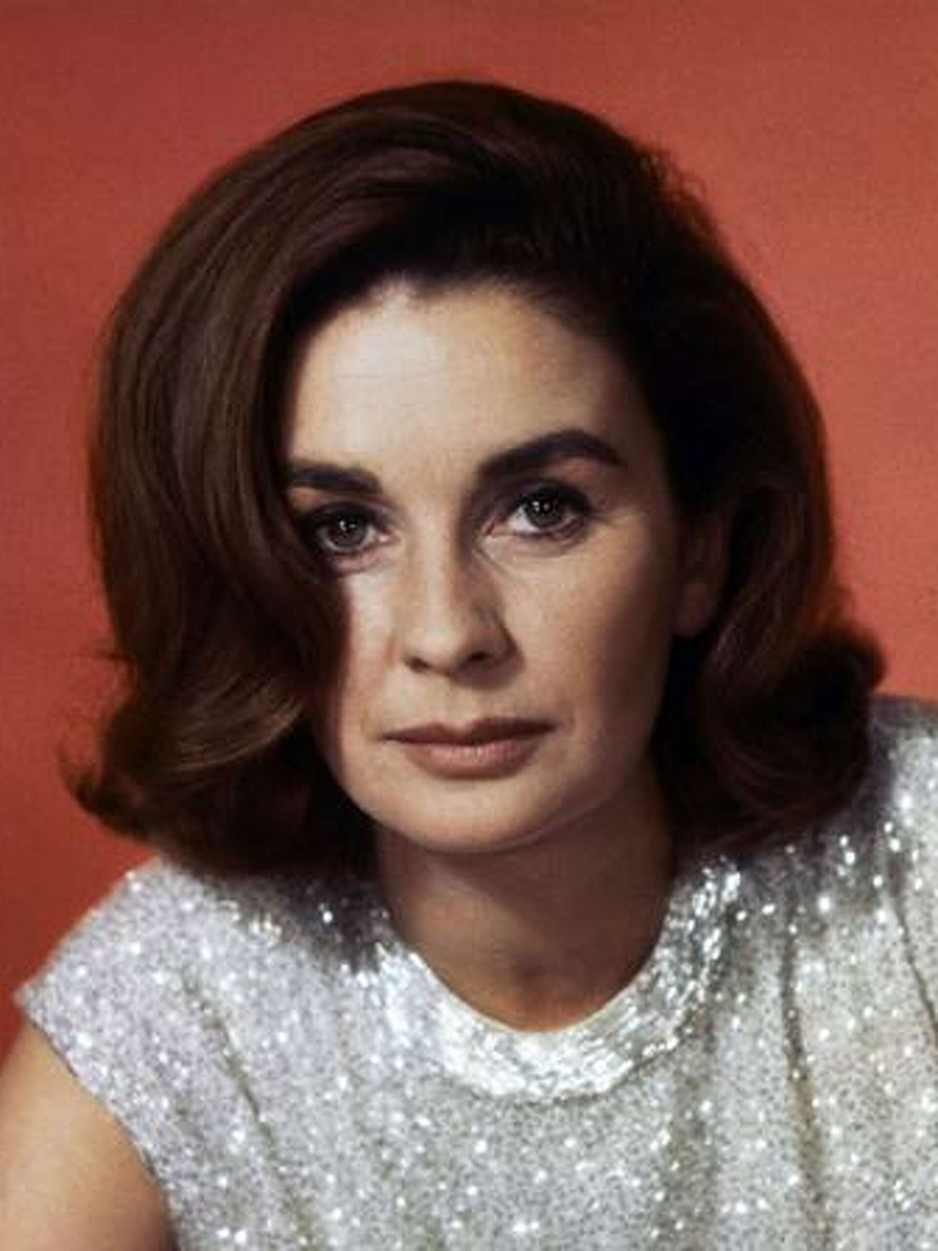 Guys and Dolls' actress Jean Simmons dies at 80, image size:1920x2560