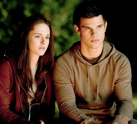 'Twilight' star Taylor Lautner settles suit over RV for set