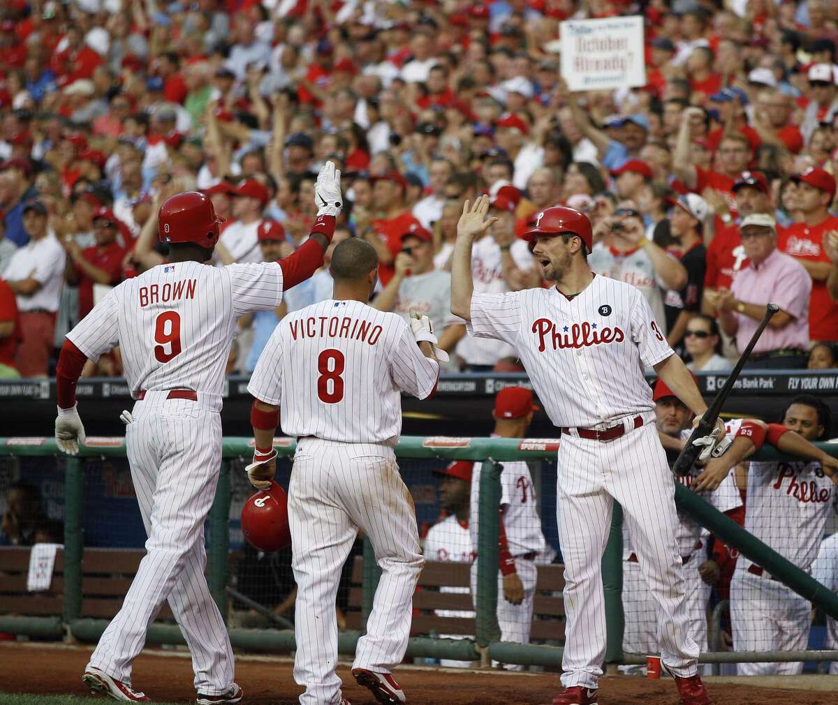 Phillies' Cliff Lee throws two-hitter against Red Sox