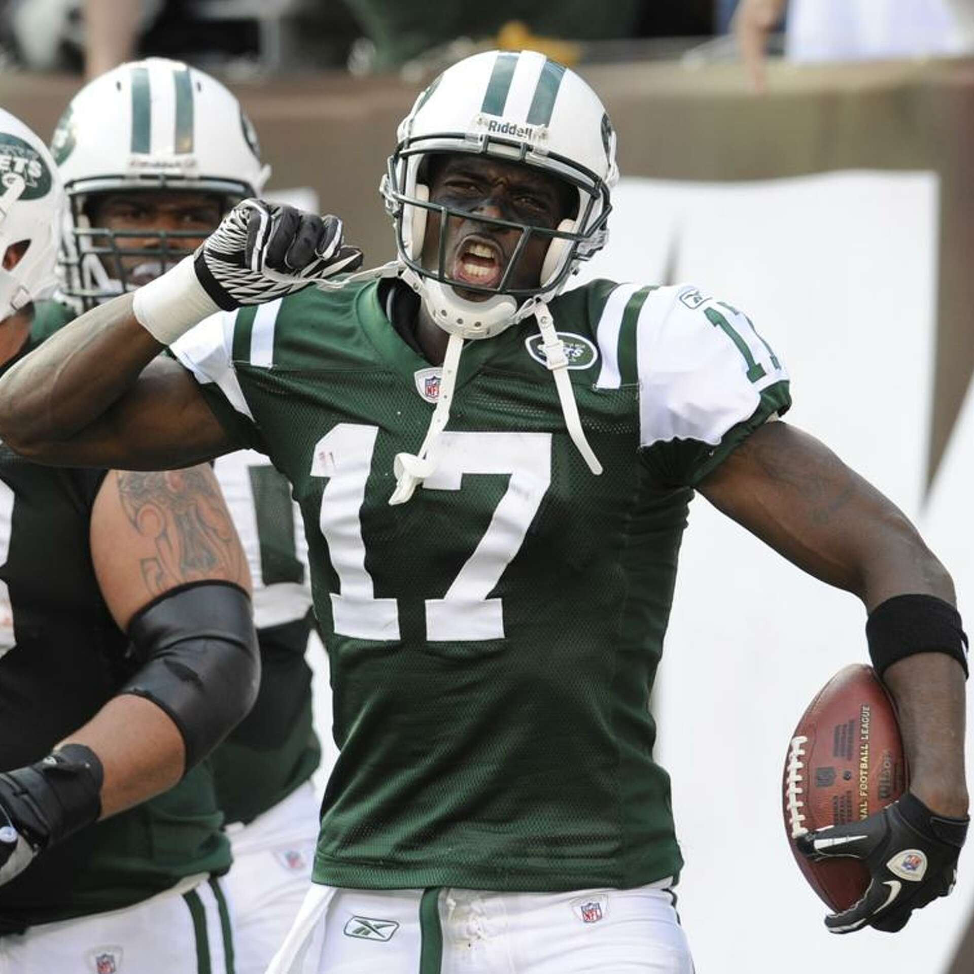 JETS Plaxico Burress catches three TD passes in win over Chargers