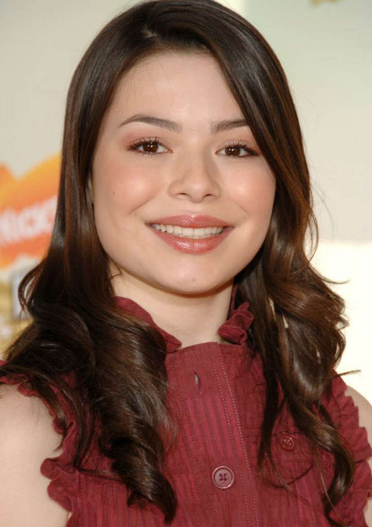 1200px x 1698px - iCarly's Miranda Cosgrove to perform in Connecticut