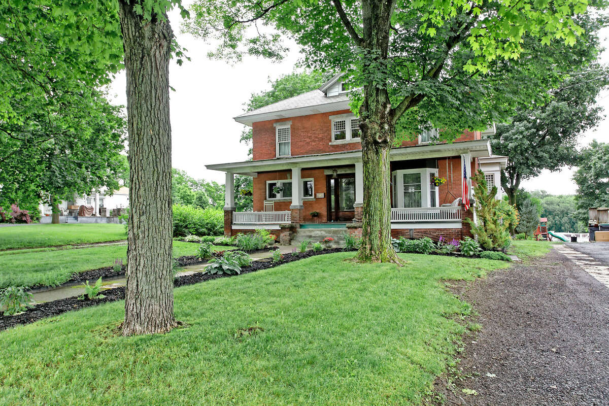 House of the Week: 162 South Main St., Mechanicville | Realtor: Jean Maloney of 21st Century Properties | Discuss: Talk about this house