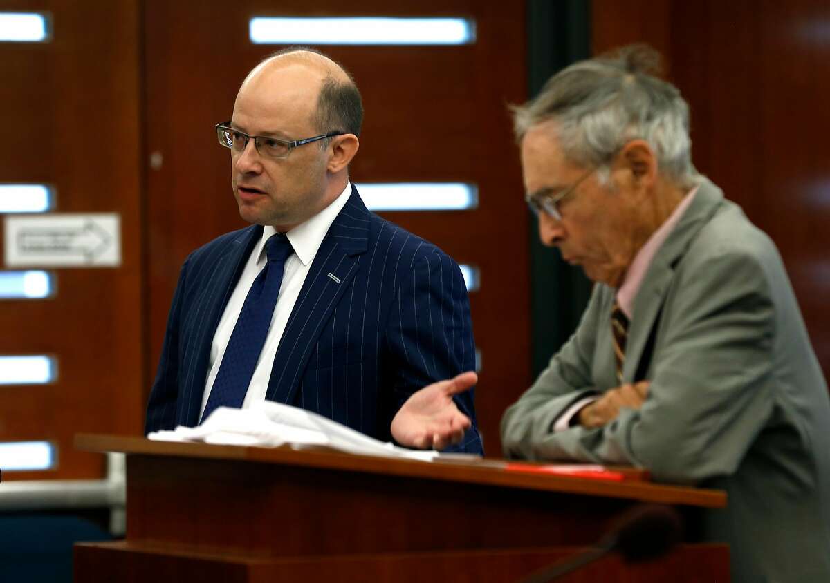 Attorneys Michael von Loewenfeldt (left) for the Commission on Judicial Performance and Myron Moskovitz for the state auditor appear in court in San Francisco on Aug. 17, 2017.