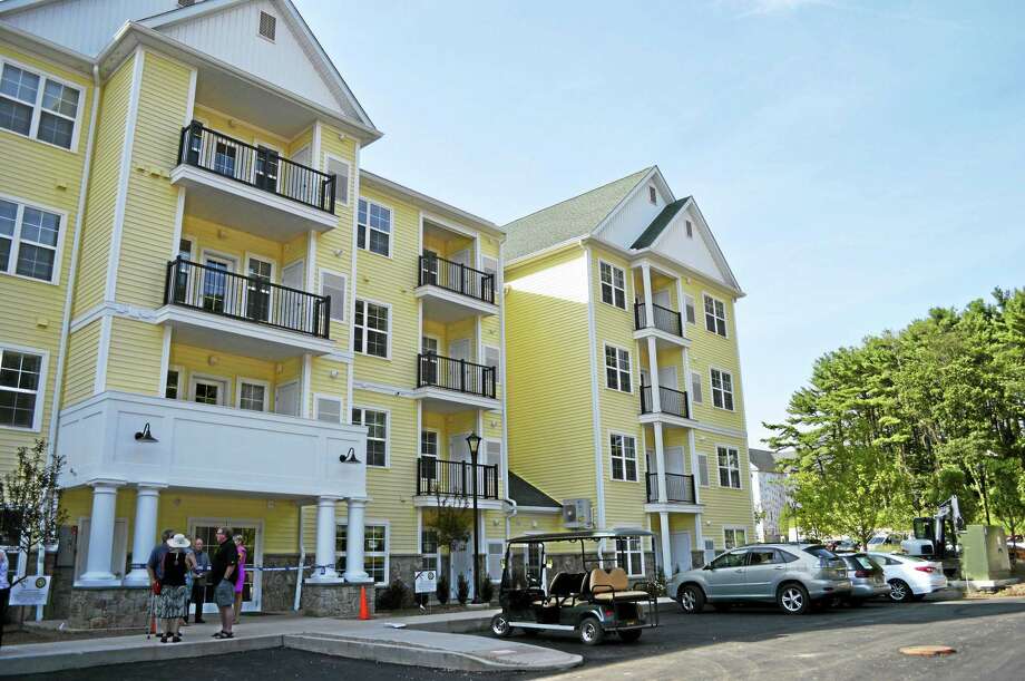Canal Crossing Apartments in Hamden opens with ribbon cutting ceremony