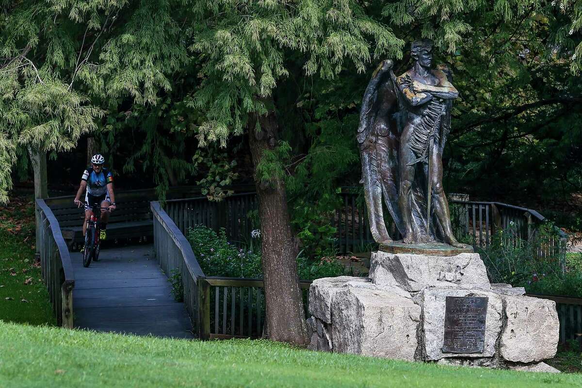 Houston Confederate statue once symbolized city's attitude toward