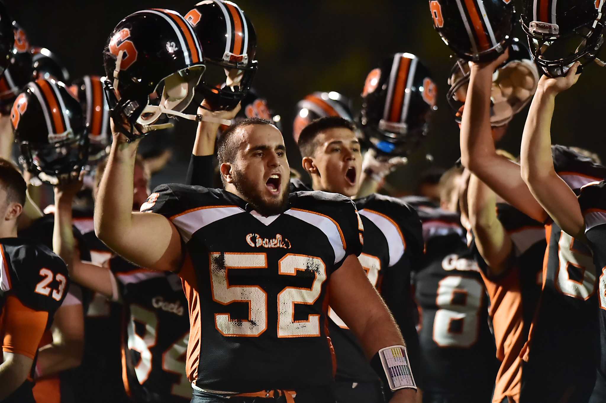 PHOTOS Football Shelton vs. Hand