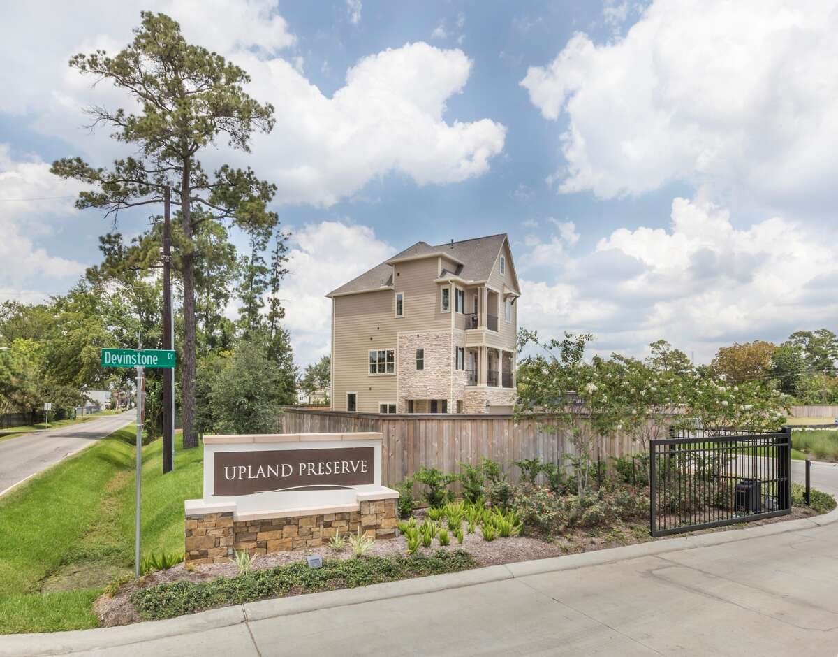 Lennar opens urban townhome developments near Spring Branch