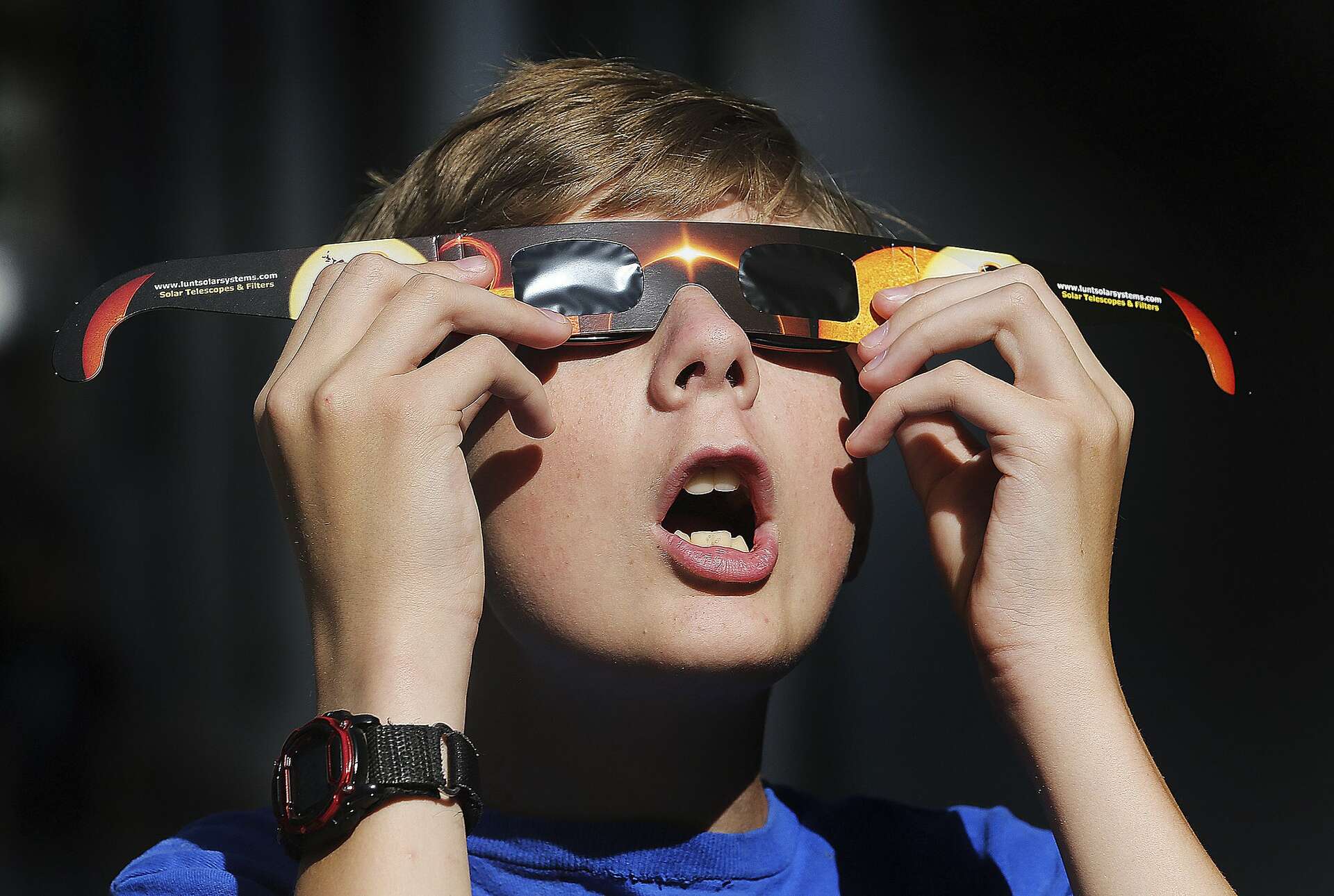Solar eclipse shines a light on bogus shades and profiteers