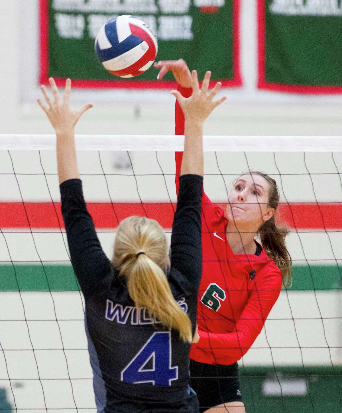 VOLLEYBALL The Woodlands sweeps Willis in nondistrict showdown