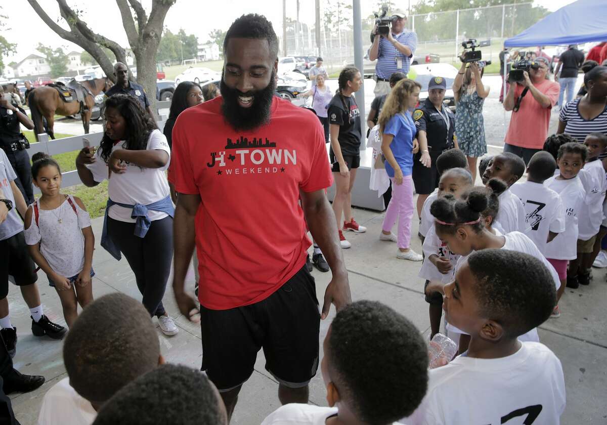 James Harden assists local kids with charity basketball tourney at Rice