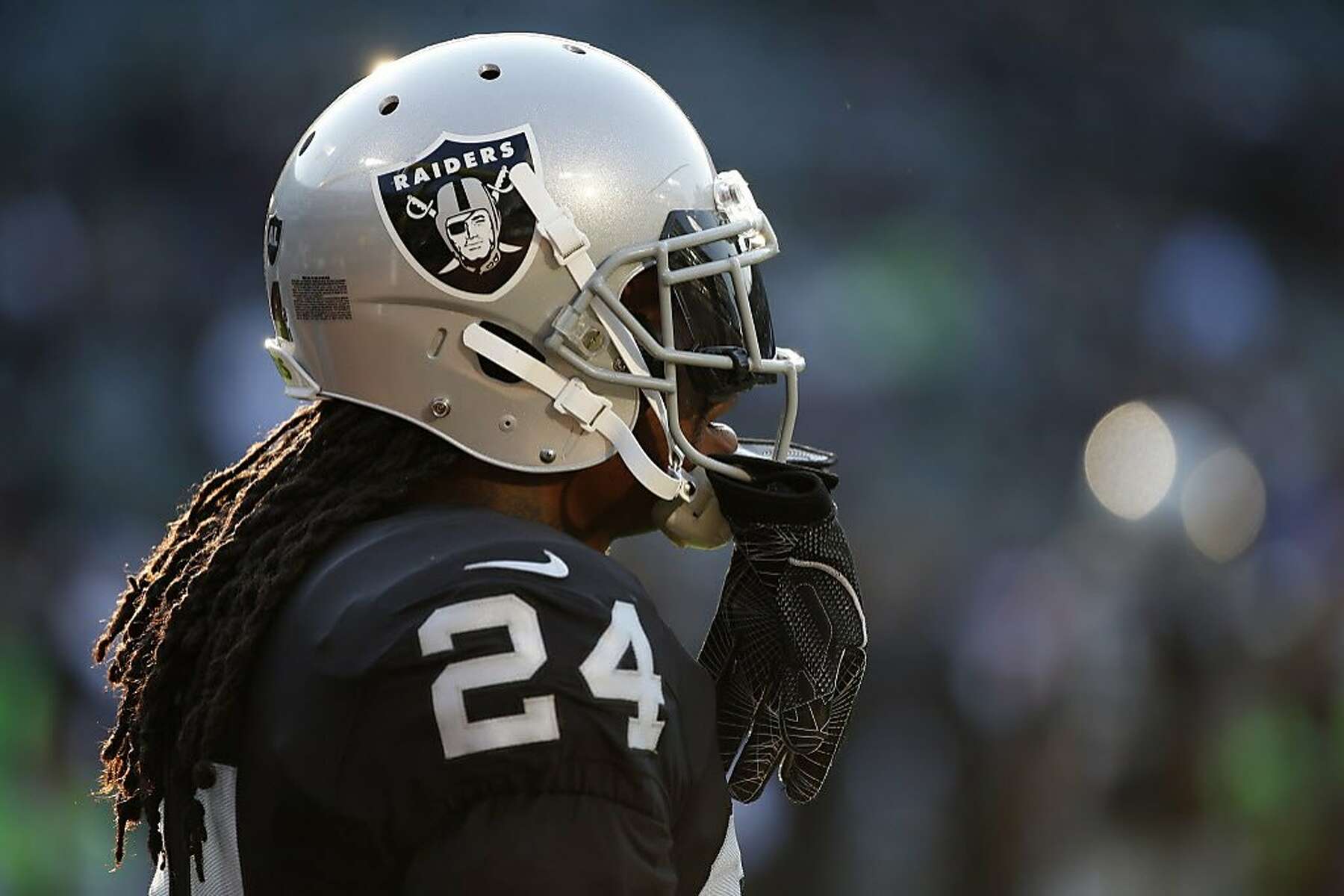 Marshawn Lynch will return to the Raiders on a restructured contract 