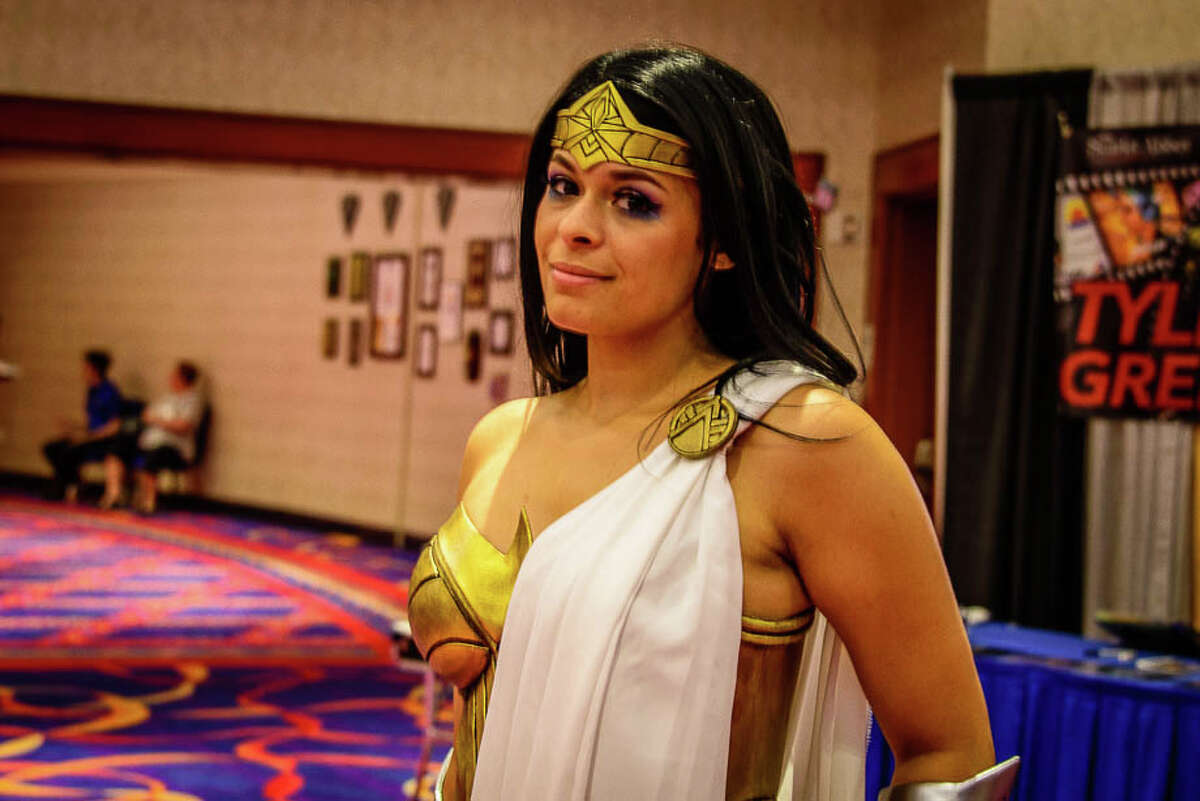 Terrificon, Connecticut’s “Terrific Comic Con,” was held at Mohegan Sun on August 18-20, 2017. Comic book and super hero fans interacted with TV and movie stars, listened to panels, dressed up in costumes took photos. Were you SEEN?