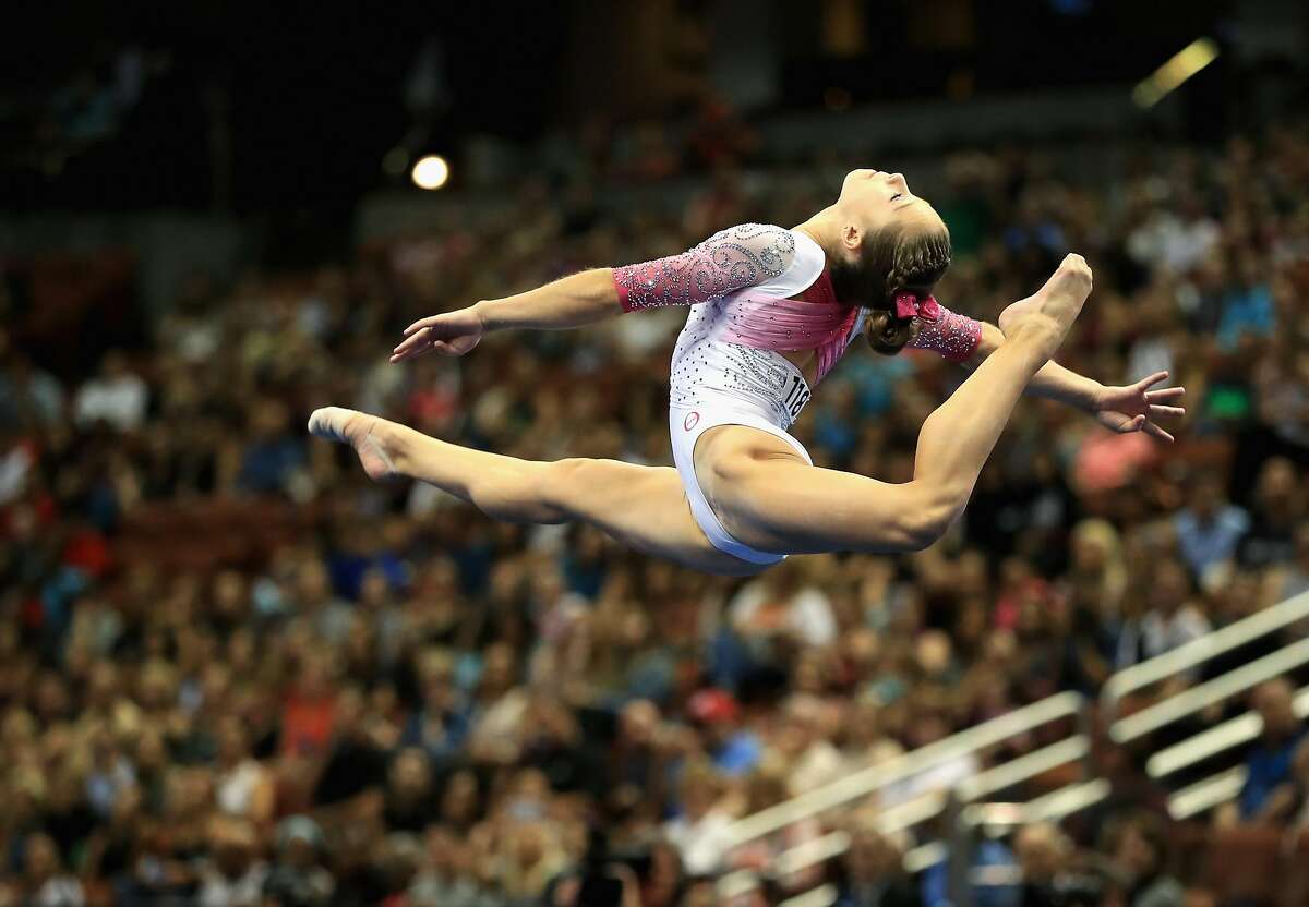 Ragan Smith rolls to easy win at U.S. Gynmastics Championships