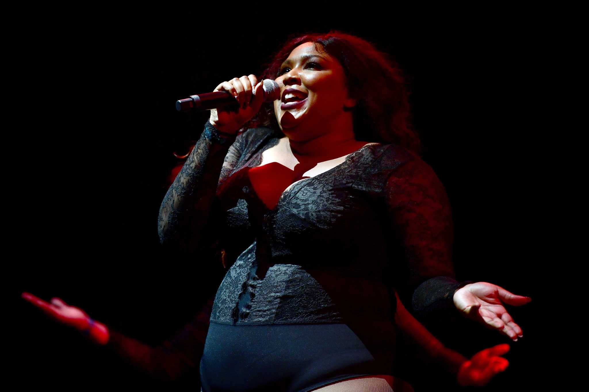 Lizzo Debuts Good as Hell New Hairstyle at Super Bowl 2024