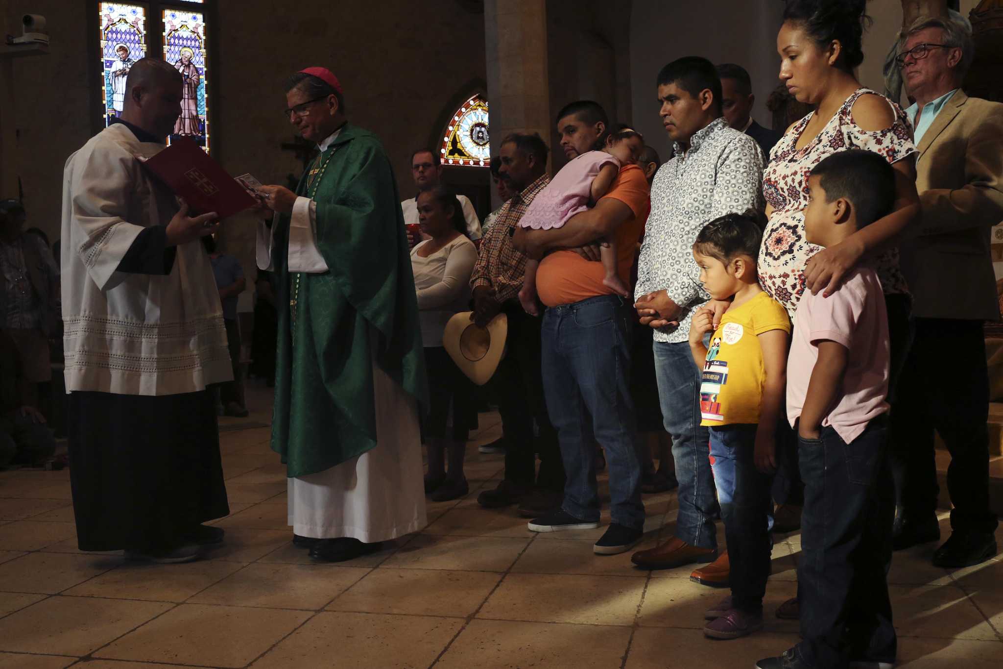 Immigrants recalled during Mass