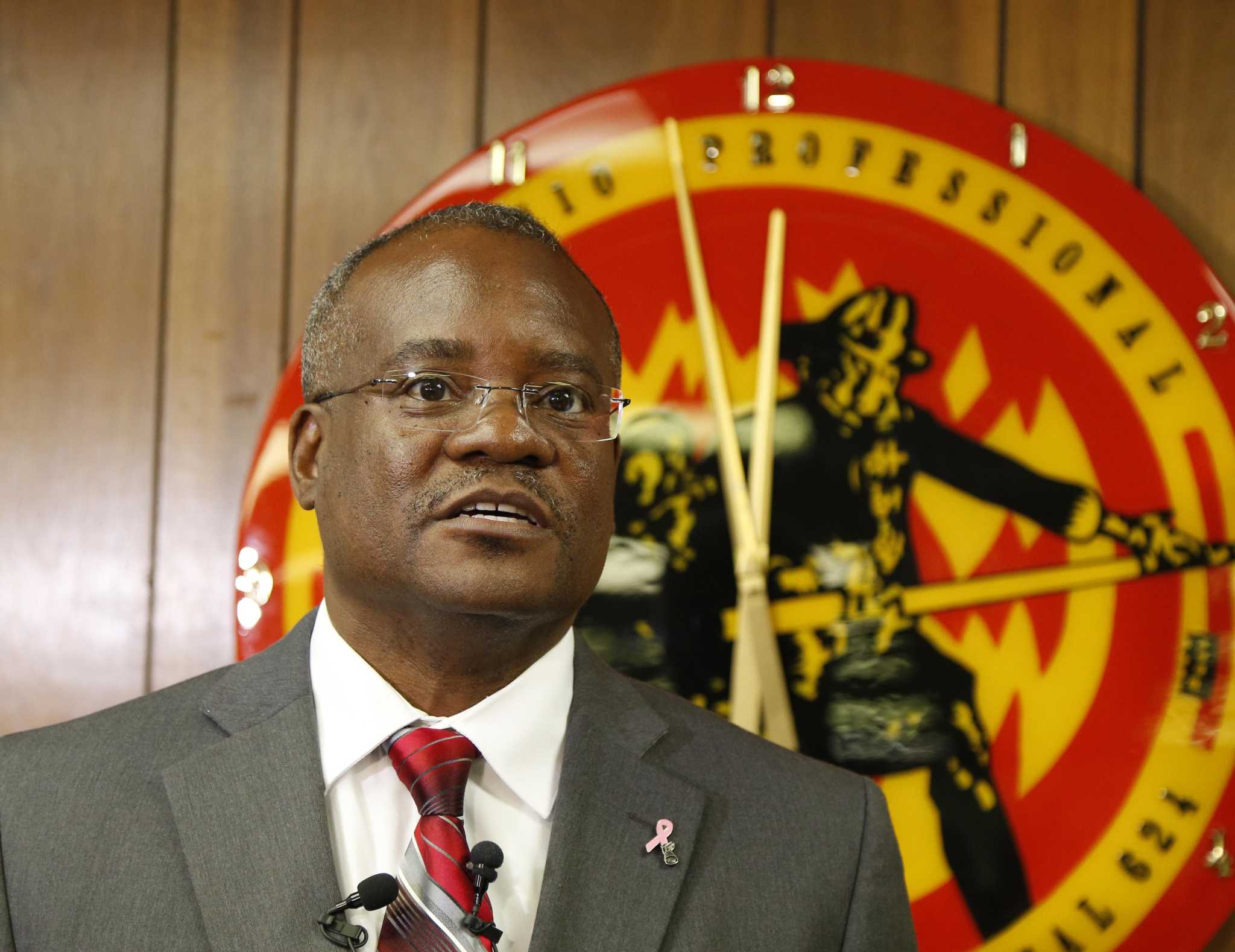 s-a-firefighters-union-targets-city-manager-salary-tenure