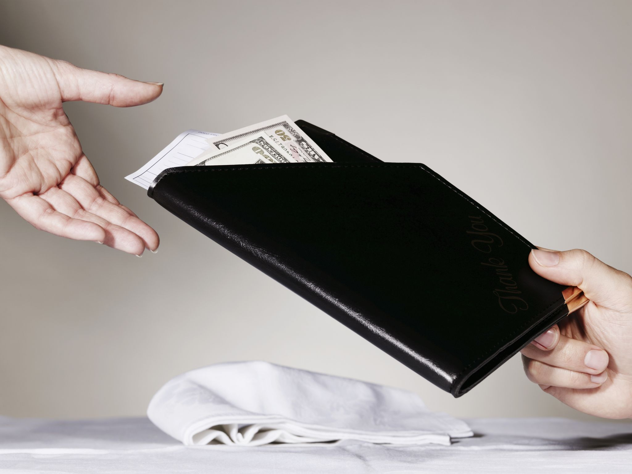 Restaurant to pay $600K to settle suit over wage theft - Vimarsana News