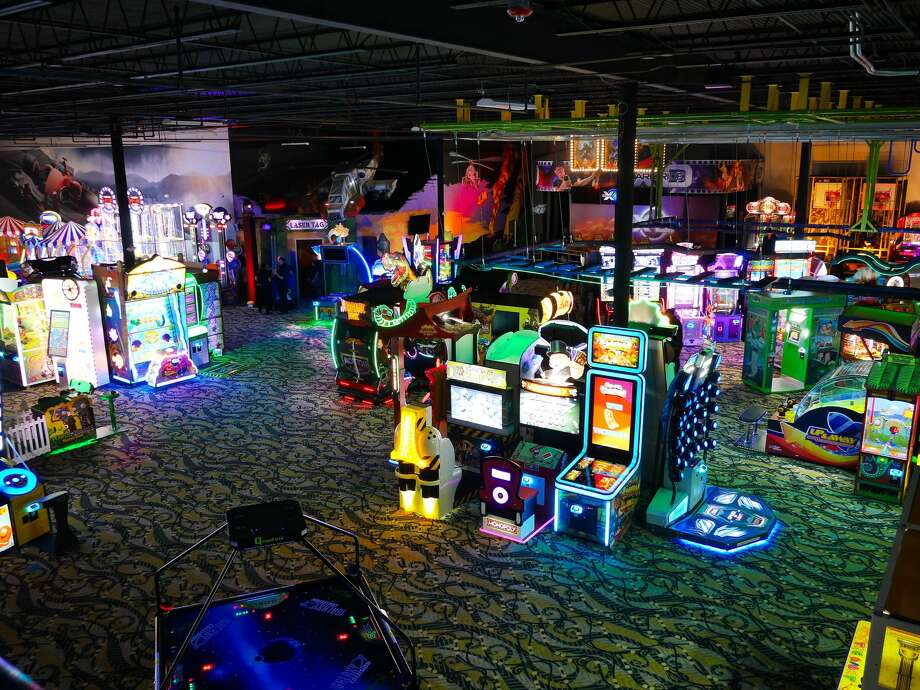 Indoor go-kart facility, bar hiring more than 300 workers in San Antonio - San Antonio Express-News