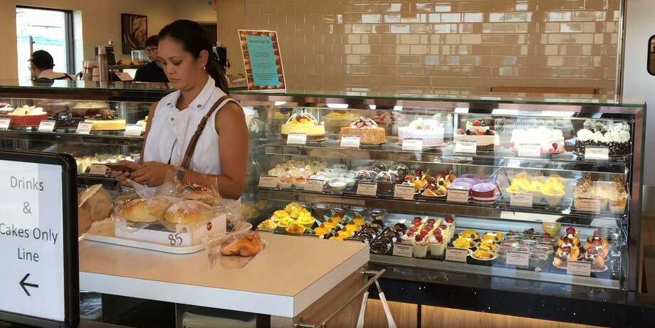 Bakery chain #39 s 1 000th store is in Bellaire Houston Chronicle