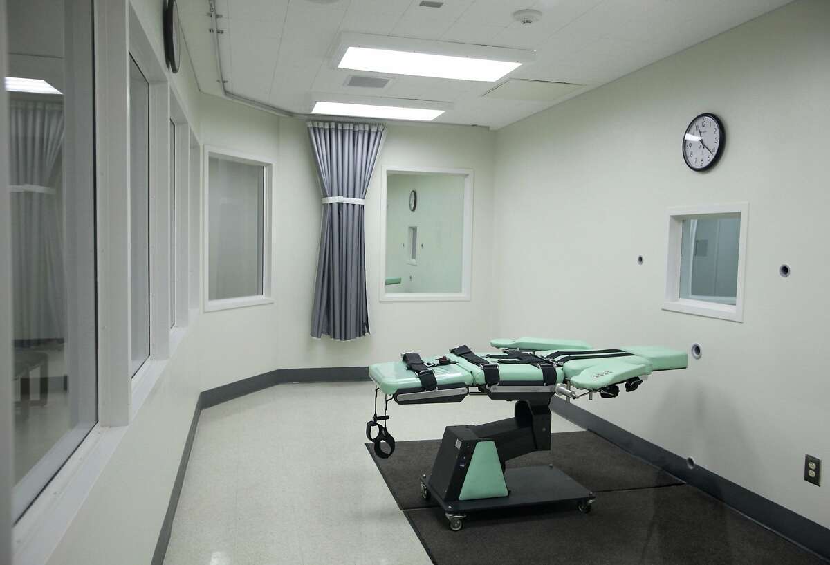 FILE - This Sept. 21, 2010, file photo shows the death chamber of the new lethal injection facility at San Quentin State Prison in San Quentin, Calif. California is set to release, Friday Nov. 6, 2015, plans to use a single drug to execute condemned prisoners instead of the three drugs that were used in 2006 to execute condemned prisoners. (AP Photo/Eric Risberg, File)