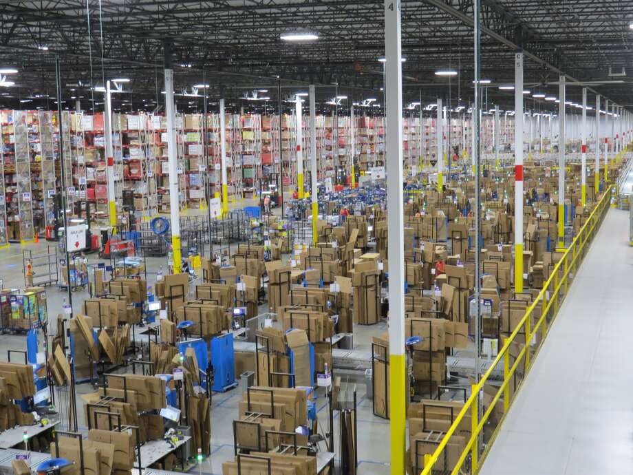 amazon-fulfillment-center-opens-the-edwardsville-intelligencer