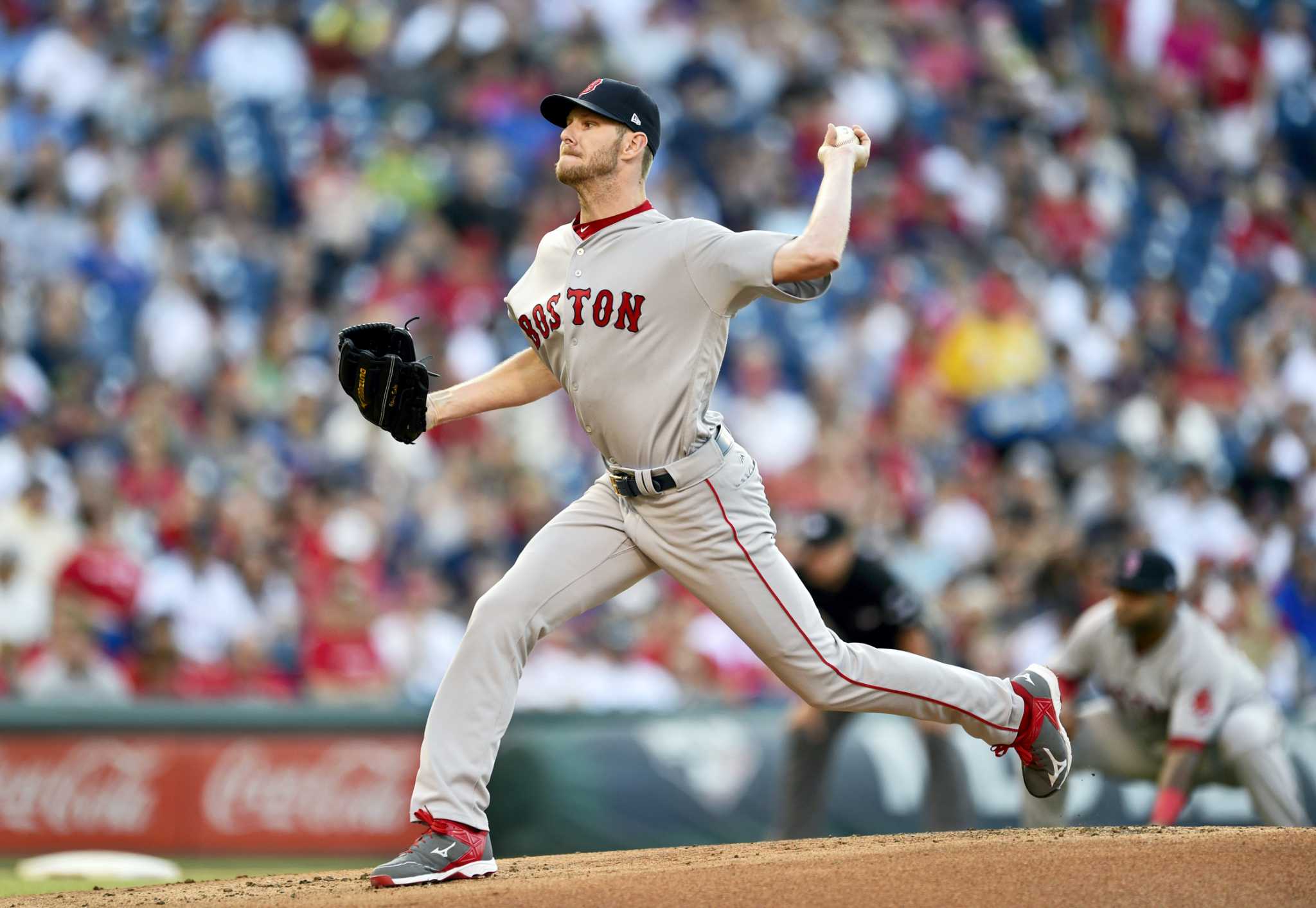 Chris Sale fans 10 as streaking Red Sox top Phillies