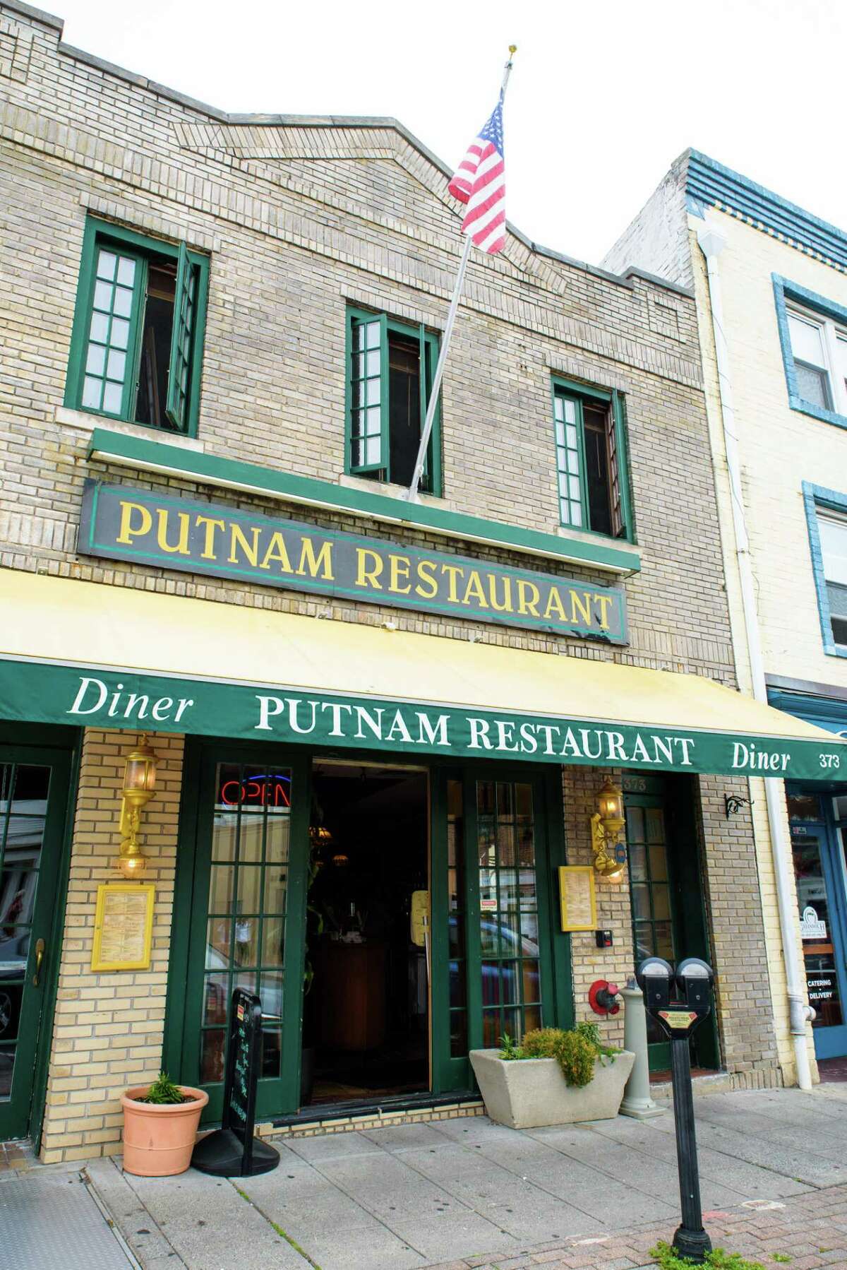 Putnam Restaurant in Greenwich thrives on the Gold Coast