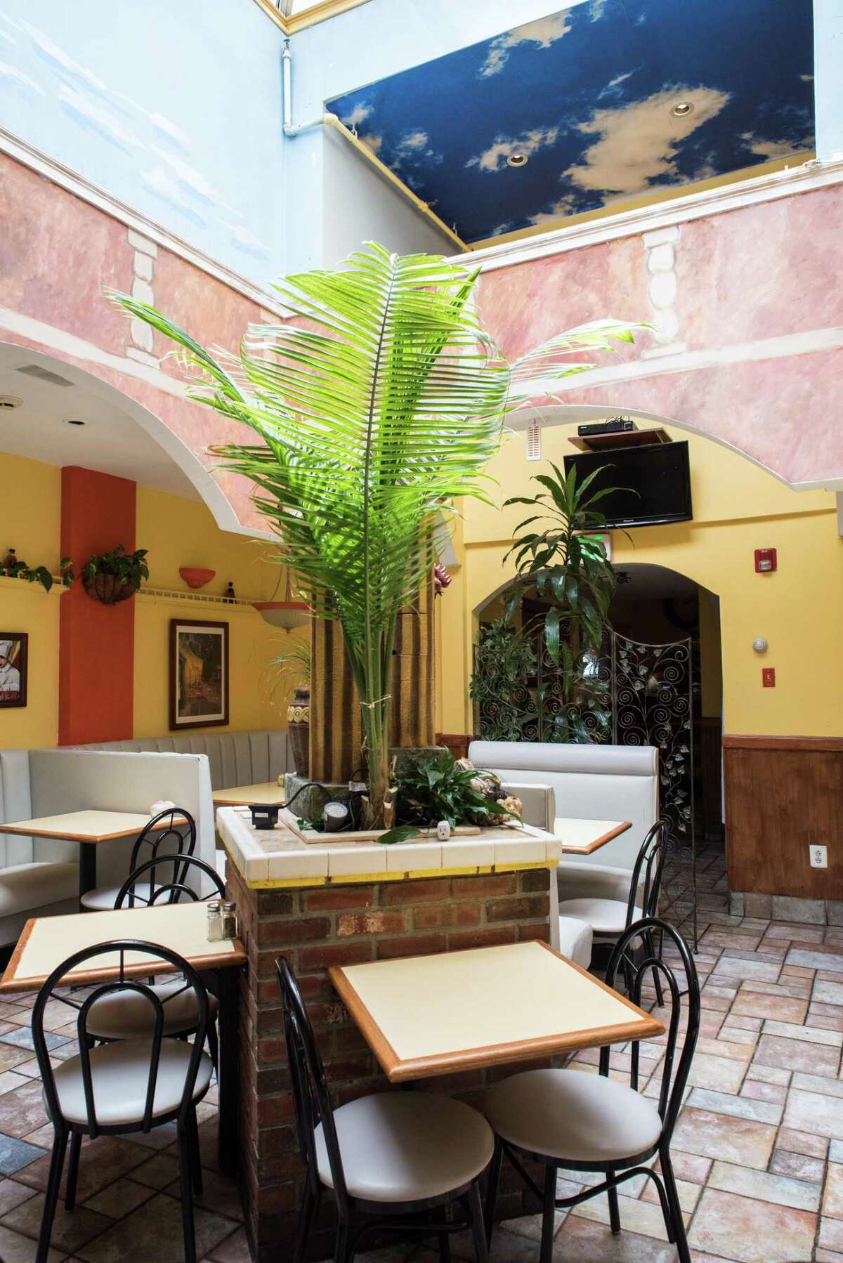 Putnam Restaurant in Greenwich thrives on the Gold Coast