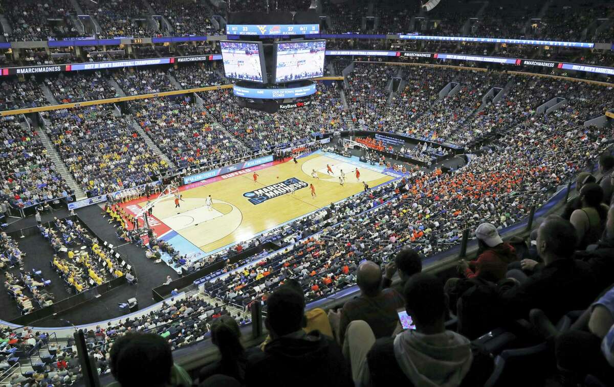 Register columnist Chip Malafronte says the opening two days of the NCAA Tournament are more enjoyable than the weekend games.