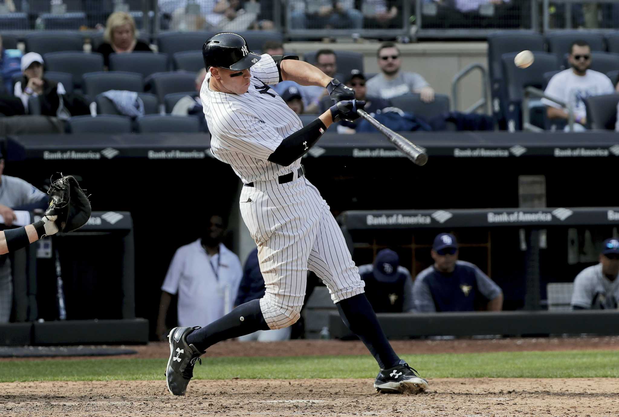 Aaron Judge homers twice as Yankees rally past Rays