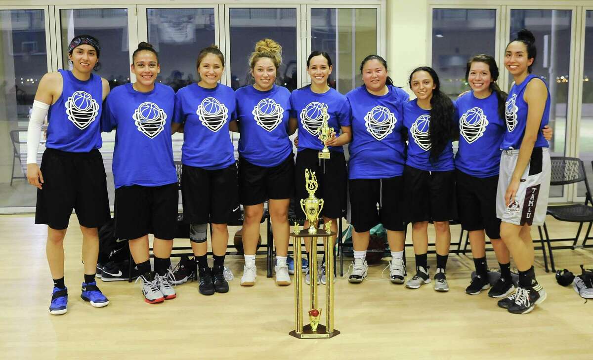 The Riptide won the 2017 Laredo Adult Basketball League championship in the women’s division knocking off the Old Stars 68-47. The Riptide finished the season 13-1.
